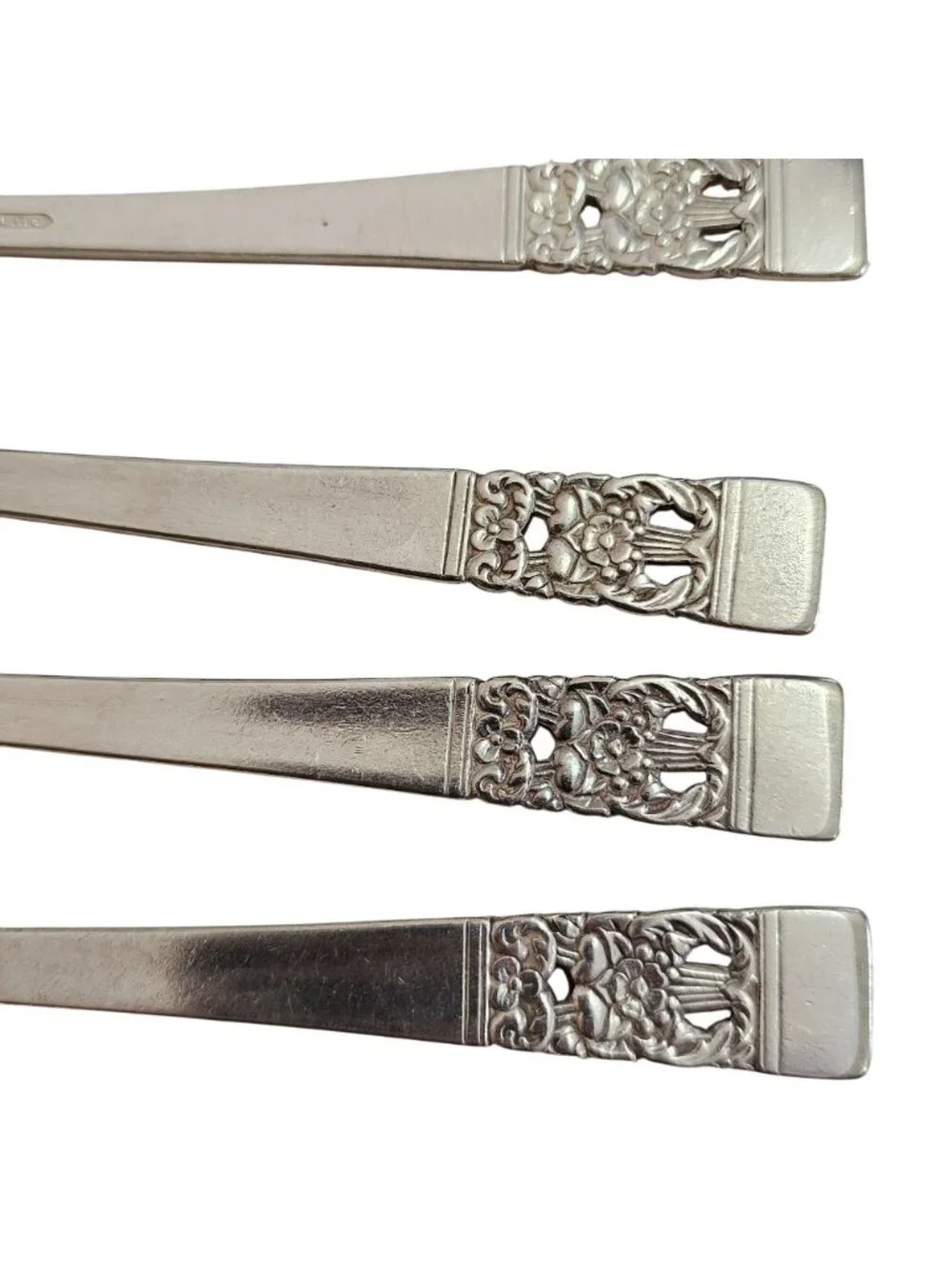 4 Oneida Coronation Forks Silverplate 7.5